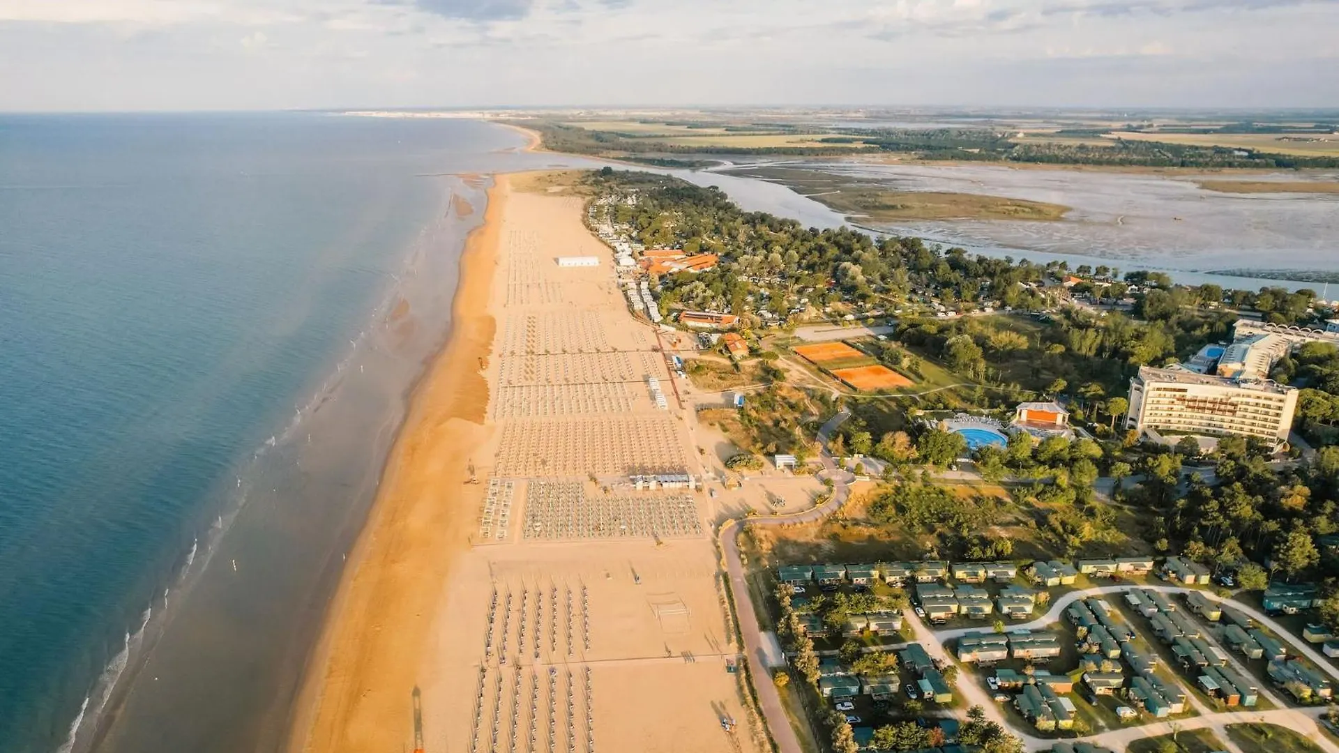 Private Garden And 3 Shared Pools In Bibione 4 You